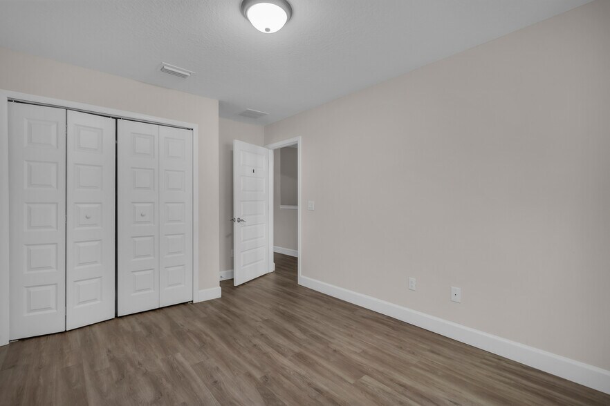 More Photos Of 4432-4444 Summer Flowers Pl, Kissimmee Apartments For Sale