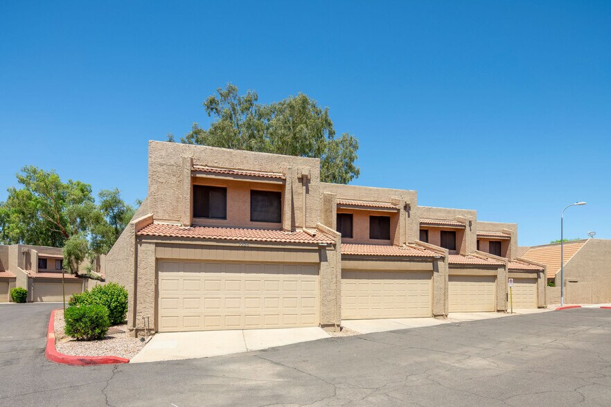More Photos Of 7430-7448 N 43rd Dr, Glendale Apartments For Sale