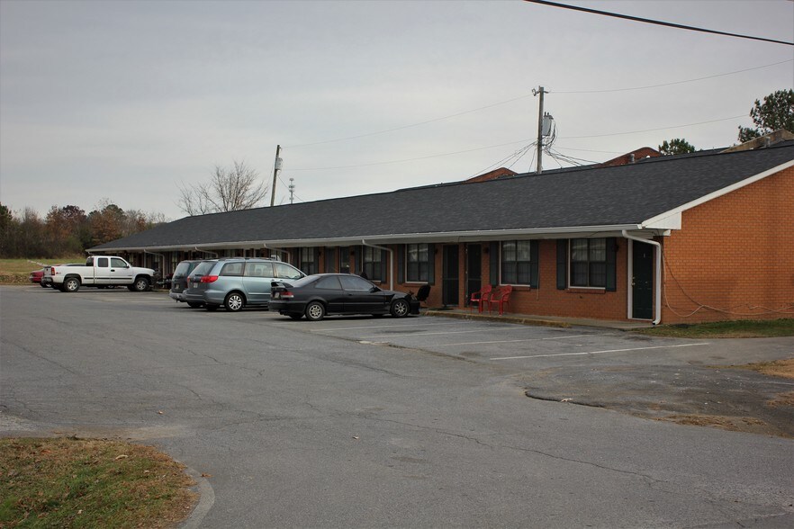 More Photos Of 460 Richardson Rd SE, Calhoun Apartments For Sale