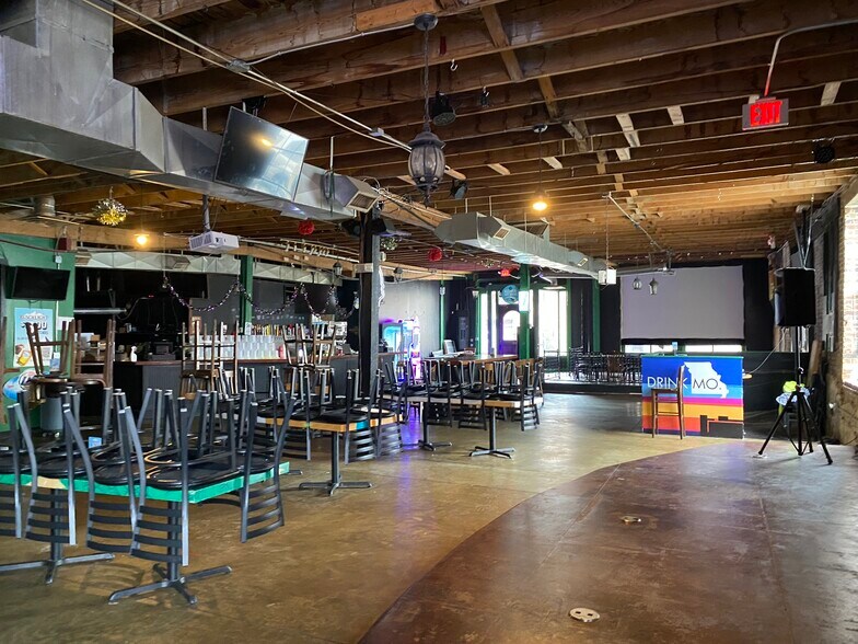 More Photos Of 311 S Patton Ave, Springfield Storefront For Sale