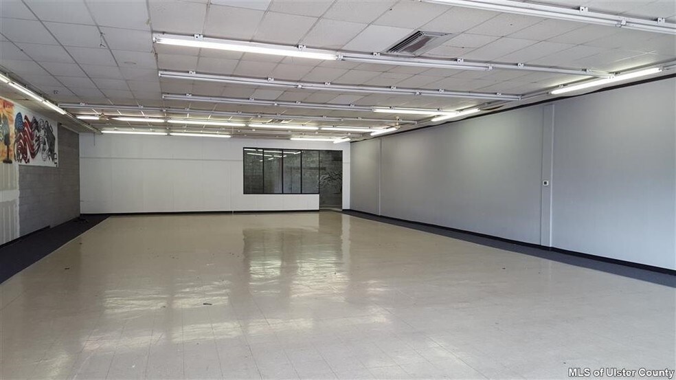 More Photos Of 3139 Highway 9W, Saugerties Unknown For Lease