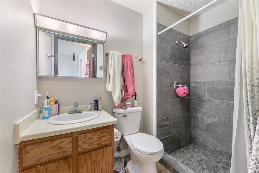 More Photos Of 23 Neptune St N, Cosmos Apartments For Sale