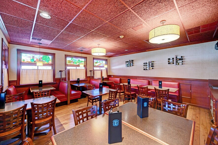 More Photos Of 291 Main St, Eynon Restaurant For Sale