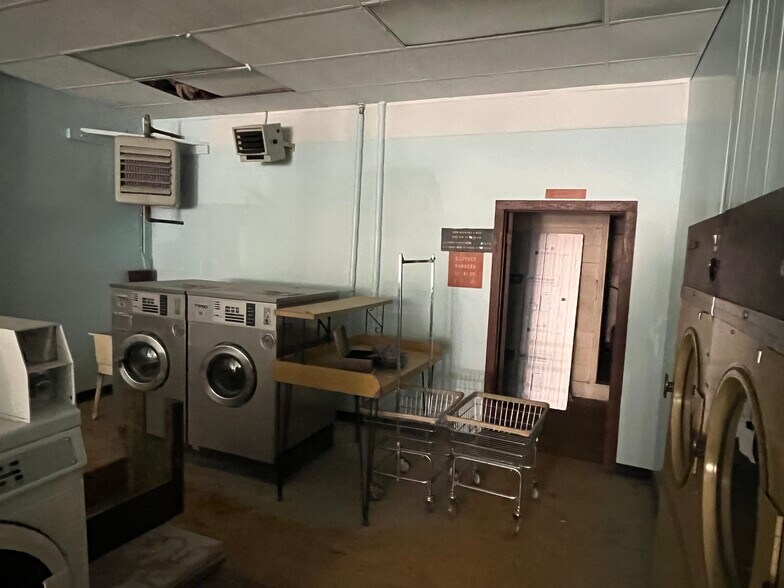 More Photos Of 25 E Main St, Plymouth Storefront Retail Residential For Sale