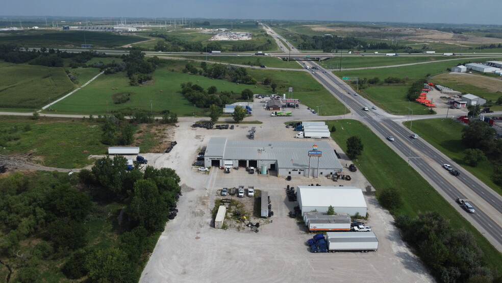 More Photos Of 5535 Arbor Rd, Lincoln Service For Sale