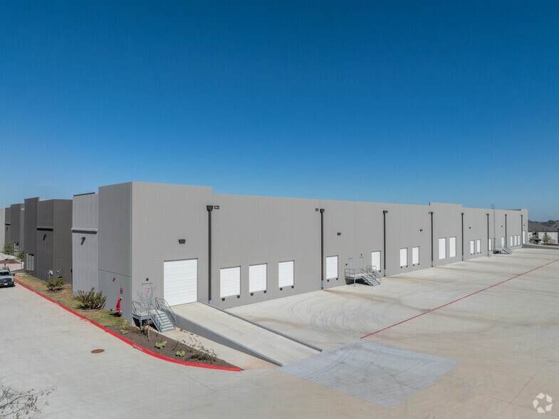 More Photos Of 1300 Westinghouse Rd, Georgetown Warehouse For Lease