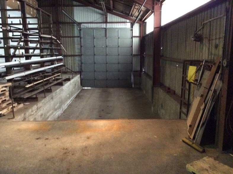 More Photos Of 2 Pine St, Rutland Warehouse For Sale