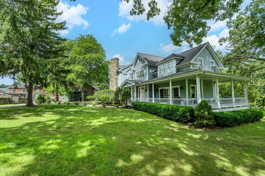 More Photos Of 11 Marbleridge Rd, North Andover Specialty For Sale