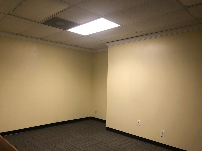 More Photos Of 6139-6141 Oakbrook Pky, Norcross Office For Lease