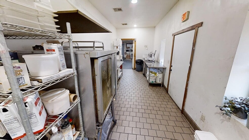 More Photos Of 614 N Bullard St, Silver City Restaurant For Sale