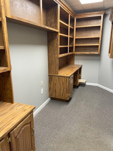 More Photos Of 4525 Trousdale Dr, Nashville Office For Sale