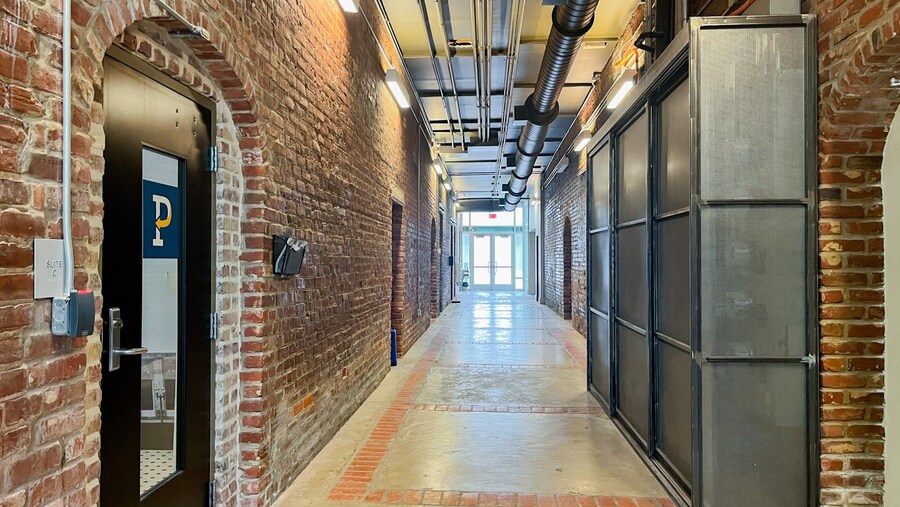 More Photos Of 640 Main St, Baton Rouge Storefront Retail Residential For Lease