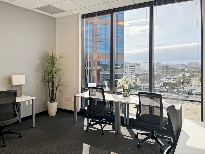 More Photos Of 2020 Main St, Irvine Coworking Space