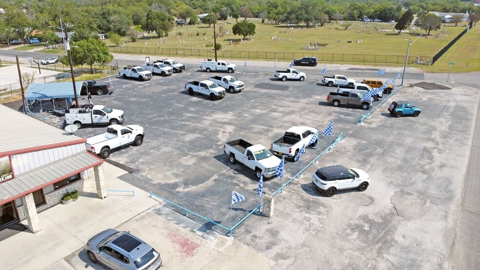 More Photos Of 2250 S IH-35, New Braunfels Auto Dealership For Sale