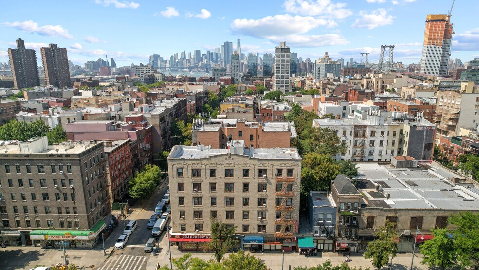More Photos Of 324-326 Roebling St, Brooklyn Apartments For Sale