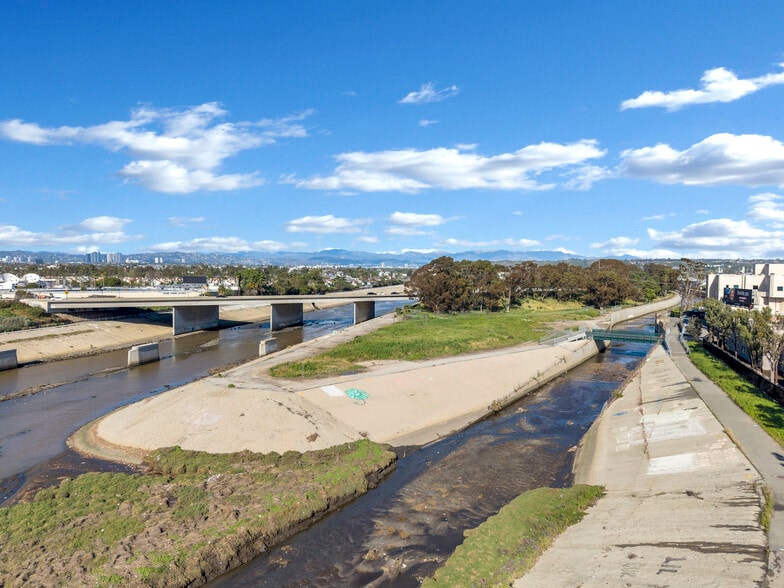 More Photos Of 5000 S Beethoven St, Los Angeles Land For Lease