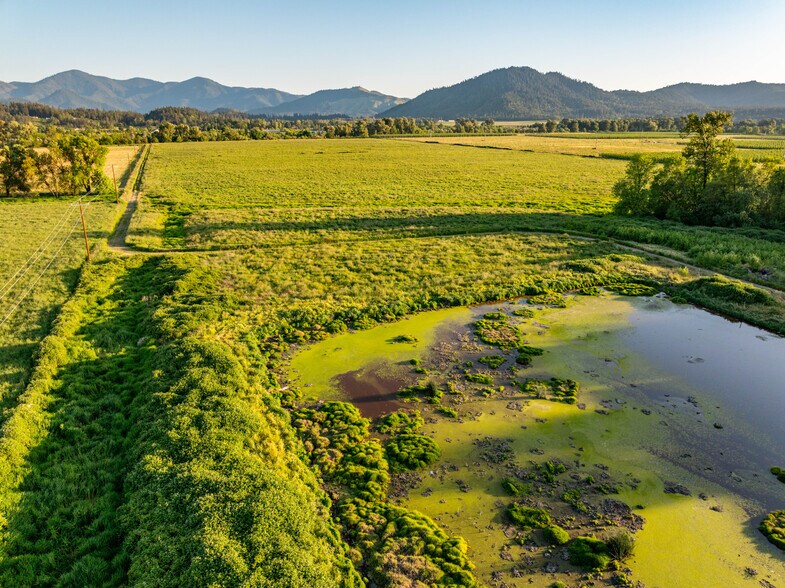 More Photos Of 6531 Lower River Rd, Grants Pass Specialty For Sale
