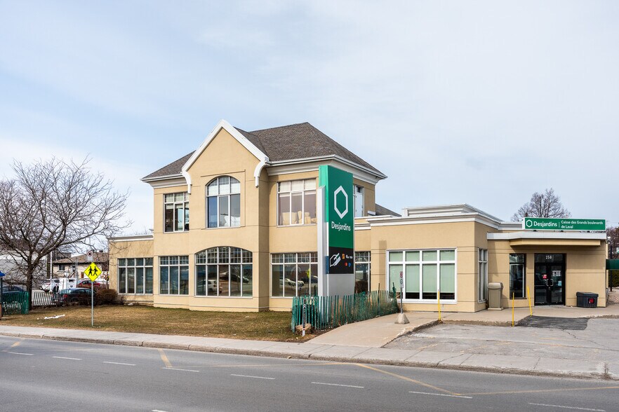 More Photos Of 250 Boul De La Concorde E, Laval Loft Creative Space For Sale