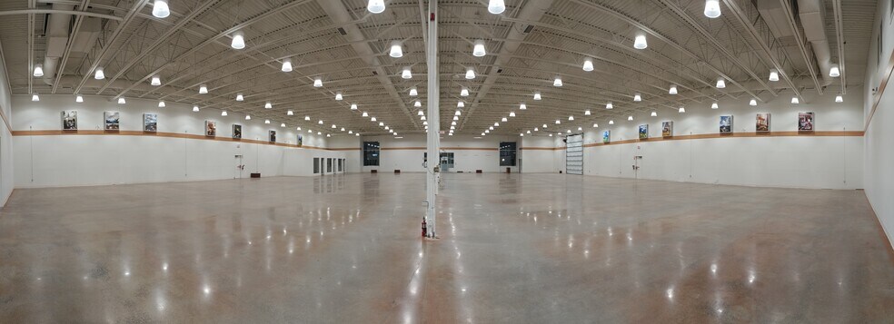 More Photos Of 2747 Chamberland St, Rockland Freestanding For Lease