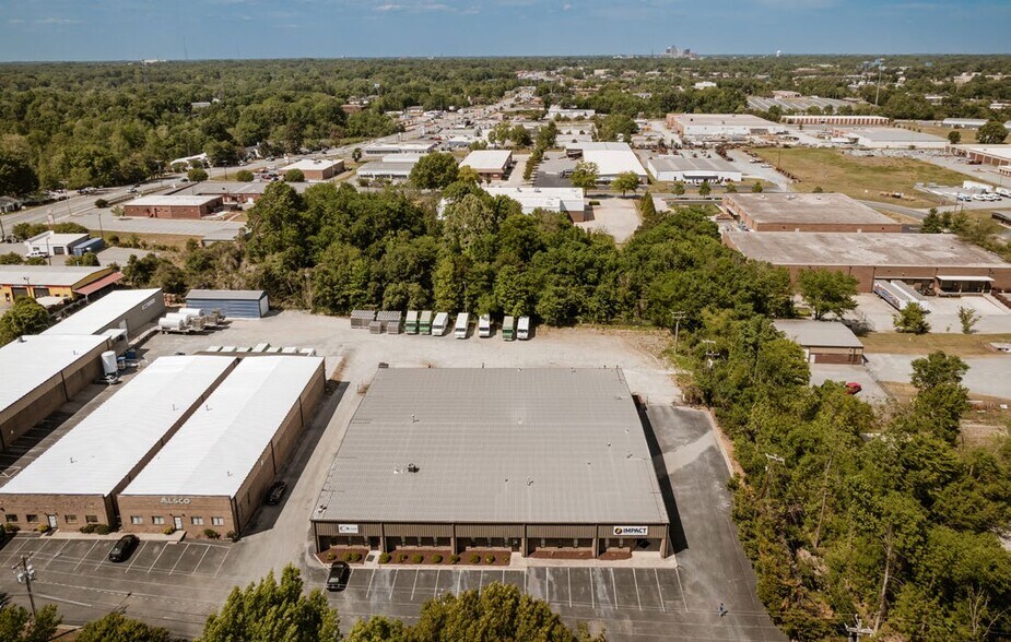 More Photos Of 510 Corliss St, Greensboro Light Manufacturing For Lease