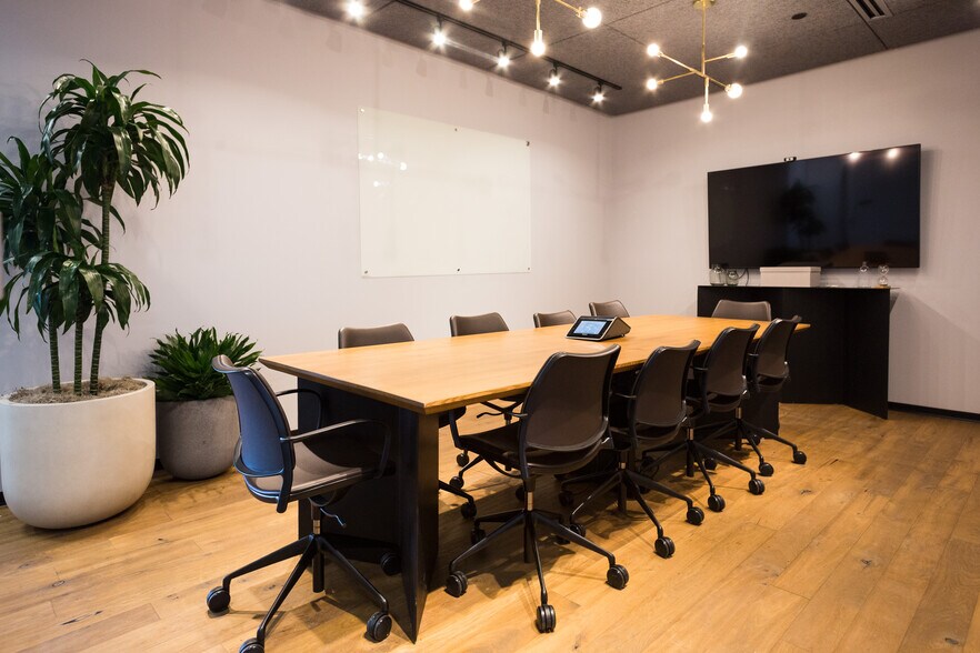 More Photos Of 350 Massachusetts Ave, Indianapolis Coworking Space