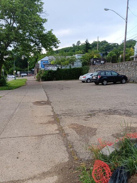 More Photos Of 2108 Central Pky, Cincinnati Specialty For Sale