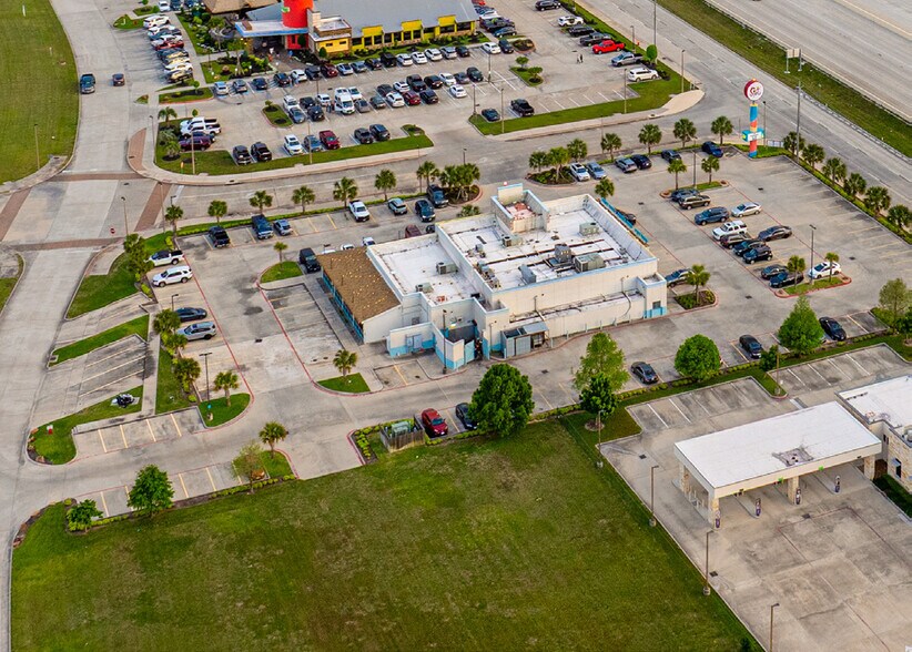More Photos Of 2502 Gulf Fwy S, League City Restaurant For Sale