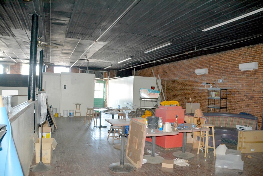 More Photos Of 114 S Main St, Blackstone Restaurant For Sale