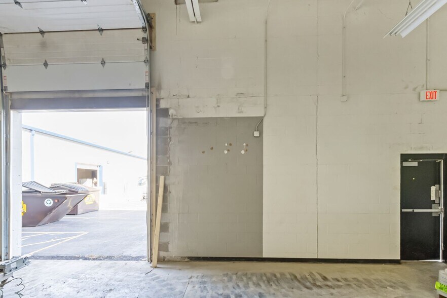 More Photos Of 4311 E Lincolnway, Sterling General Retail For Lease