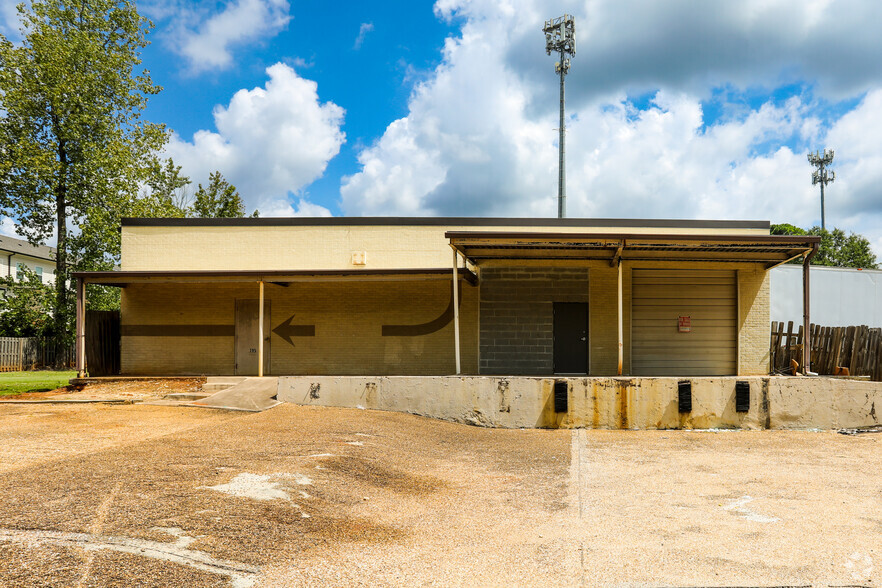 Primary Photo Of 795 Glendale Rd, Clarkston Warehouse For Sale