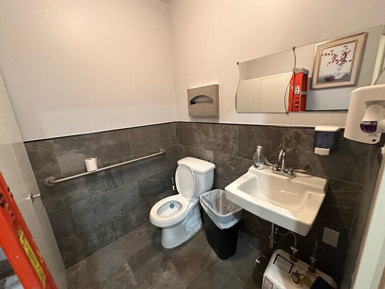 More Photos Of 3037-3041 Brighton 2nd St, Brooklyn Apartments For Sale