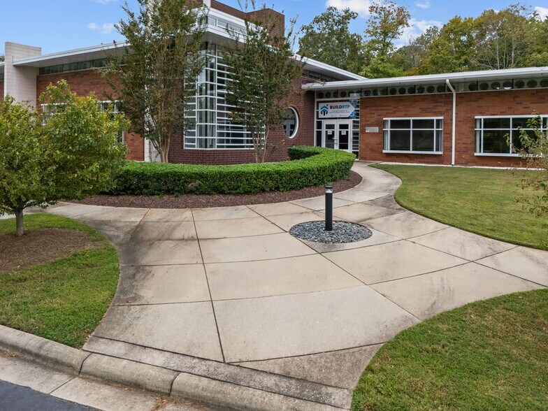 More Photos Of 5310 S Alston Ave, Durham Unknown For Lease