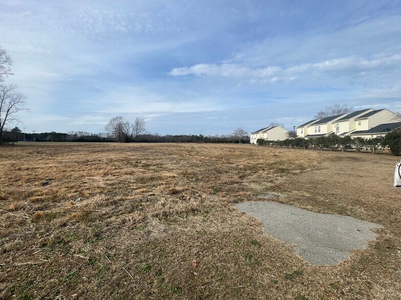 More Photos Of 601 Main St, Lillington Apartments For Sale