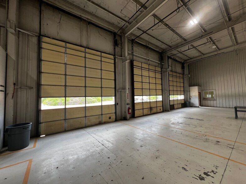 More Photos Of 8400 E Truman Rd, Kansas City Manufacturing For Sale
