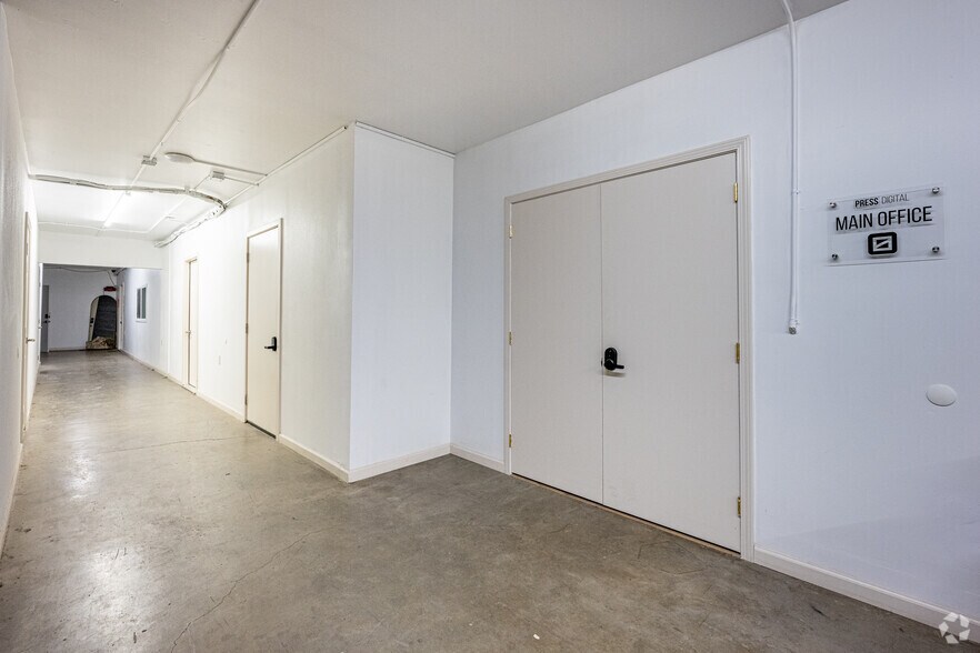 More Photos Of 3014-3018 N Coolidge Ave, Los Angeles Warehouse For Lease