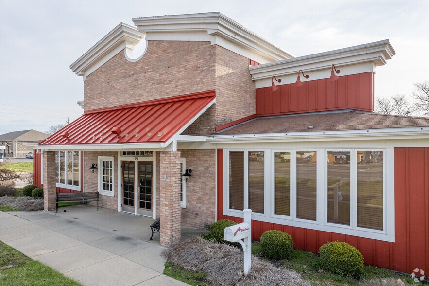 More Photos Of 4646 Dixie Hwy, Fairfield Restaurant For Sale
