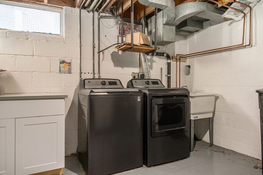 More Photos Of 5519 Northwest Radial Hwy, Omaha Medical For Sale