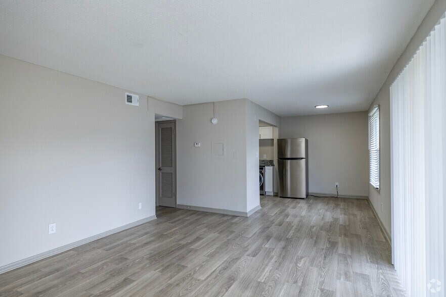 More Photos Of 6900 Concord Dr, Tampa Apartments For Sale