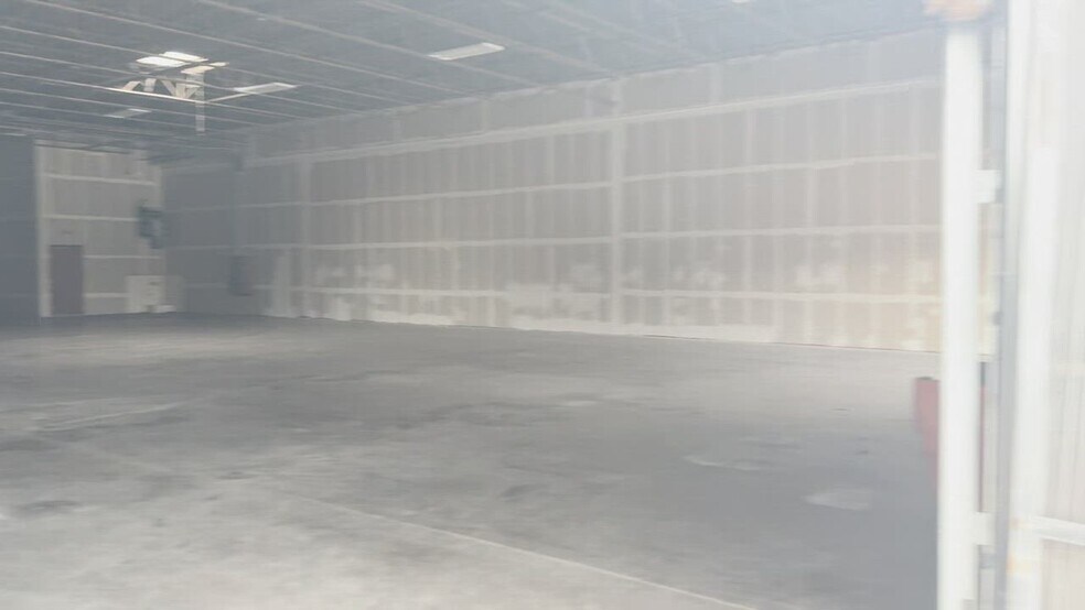 Primary Photo Of 5001 North Fwy, Fort Worth Light Distribution For Lease