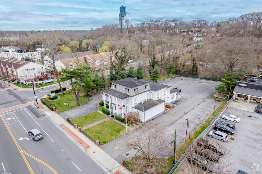 Primary Photo Of 220 Glen St, Glen Cove Funeral Home For Sale