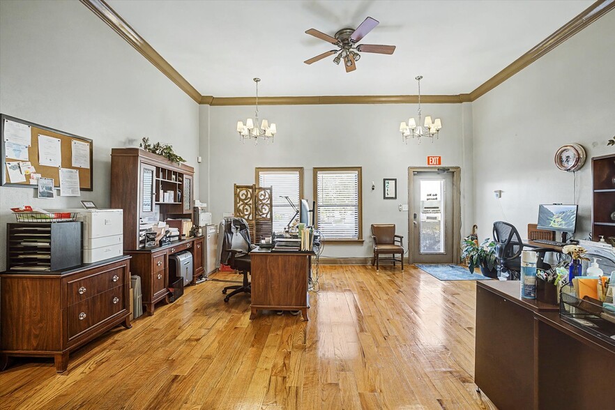 More Photos Of 1740 & 1742 Thomasville Rd., Tallahassee Office For Sale