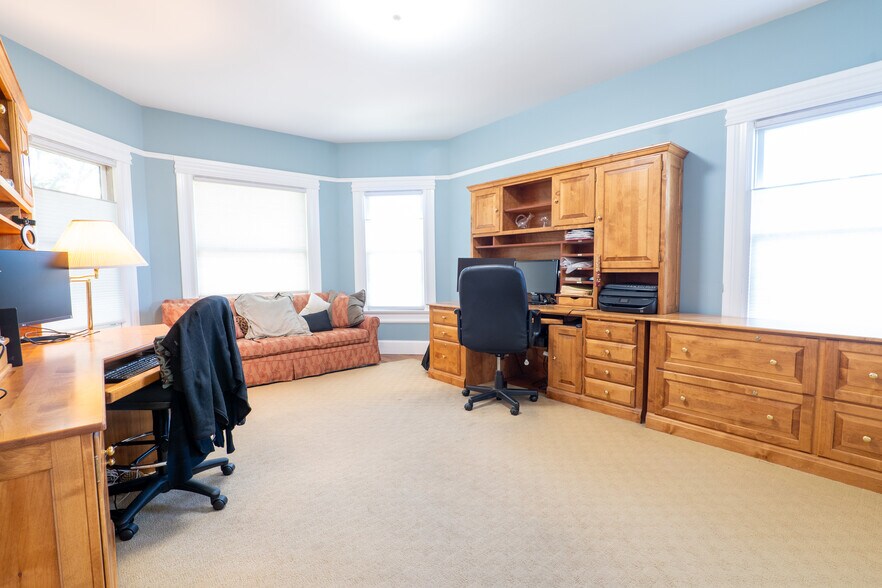 More Photos Of 1133 Seminary St, Napa Storefront Retail Office For Sale