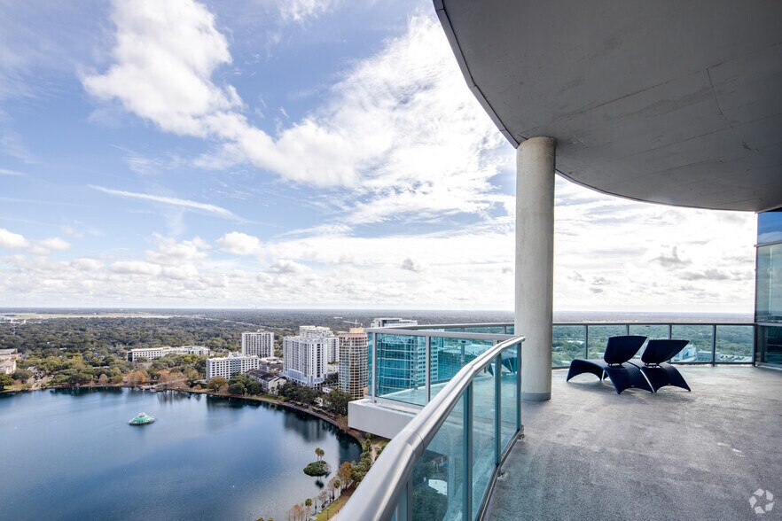 More Photos Of 111 N Magnolia Ave, Orlando Office For Lease