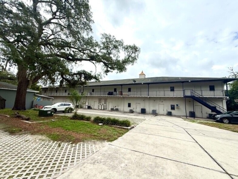 More Photos Of 1005 W Busch Blvd, Tampa Office For Sale