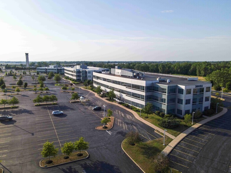 More Photos Of 600 Airborne Pky, Cheektowaga Unknown For Lease