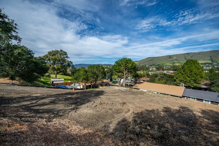 More Photos Of 3291 Rockview Pl, San Luis Obispo Apartments For Sale