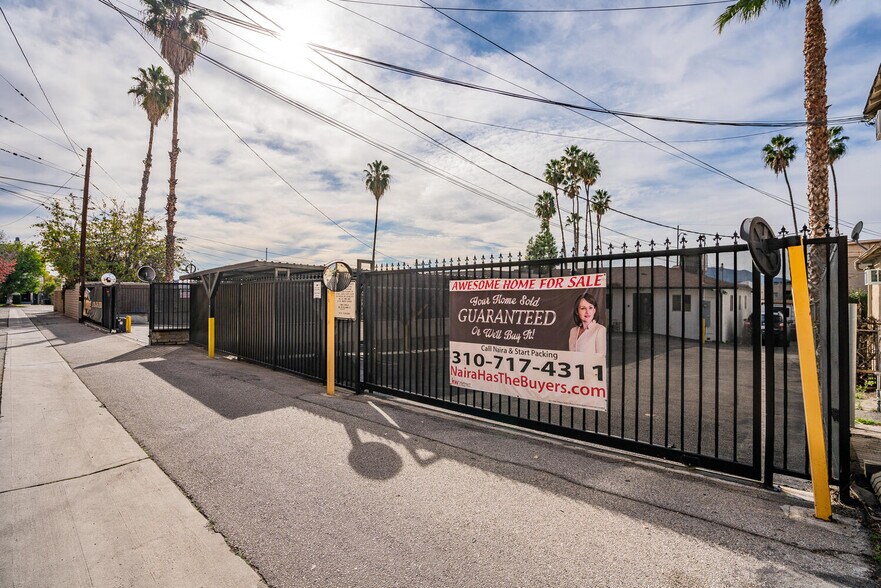 More Photos Of 910 S Glenoaks Blvd, Burbank Storefront Retail Office For Sale