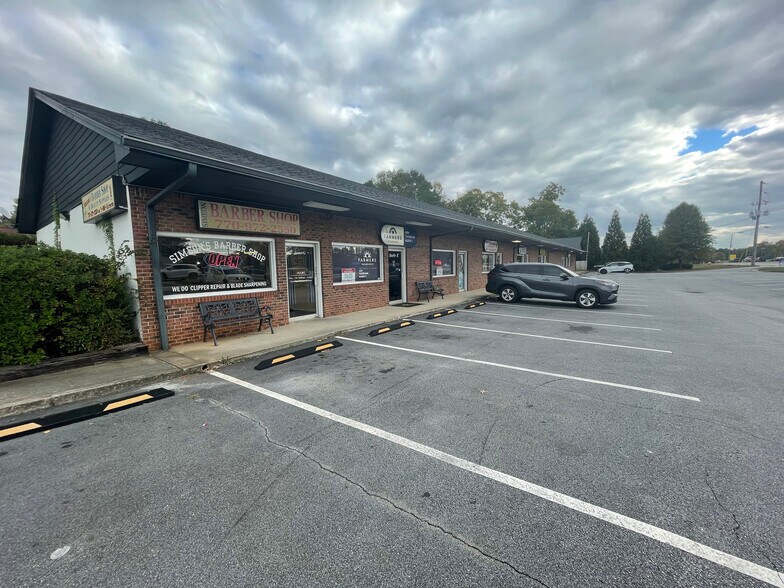 More Photos Of 3416 Centerville Hwy, Snellville Storefront For Sale