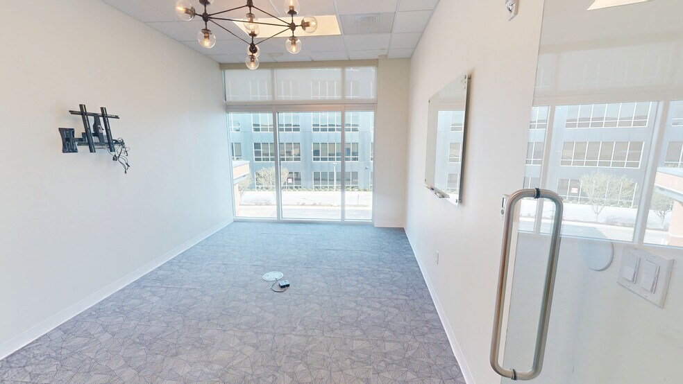 More Photos Of 3701 S Pinnacle Hills Pky, Rogers Bank For Lease