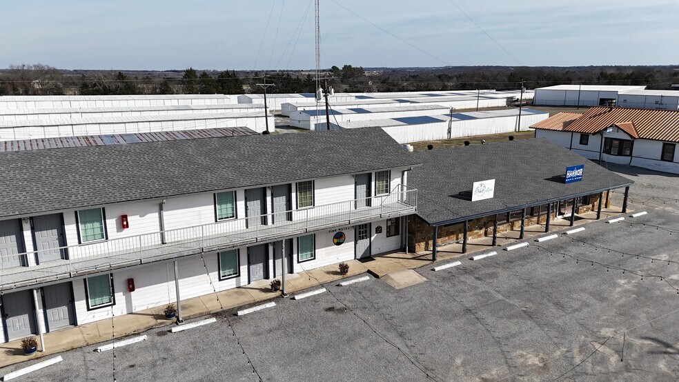 More Photos Of 75005 N Hwy 289, Pottsboro Hotel For Sale